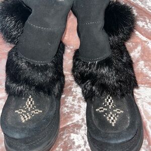 Black Fur-Trimmed Kids Manitobah Boots